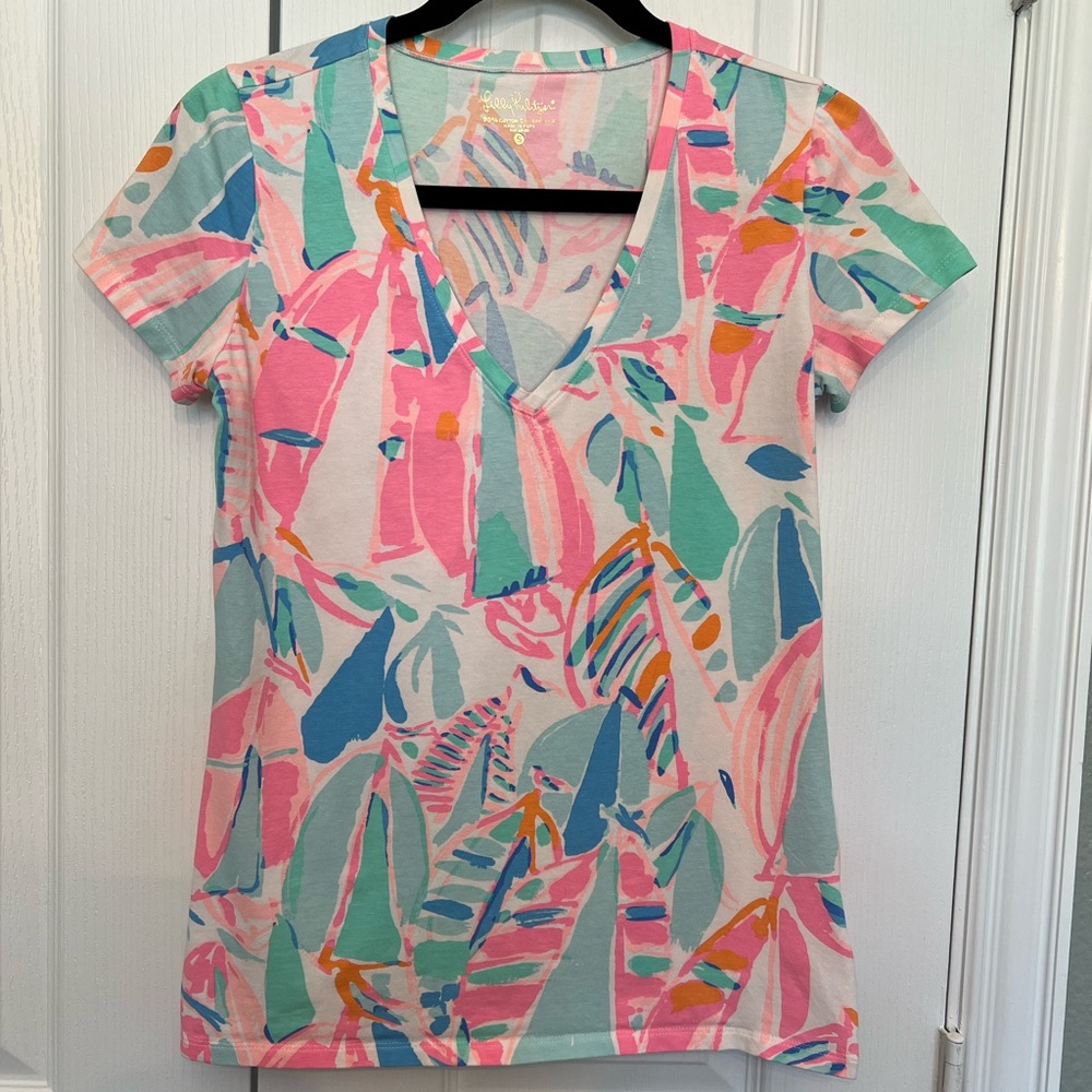 Lilly Pulitzer tshirt